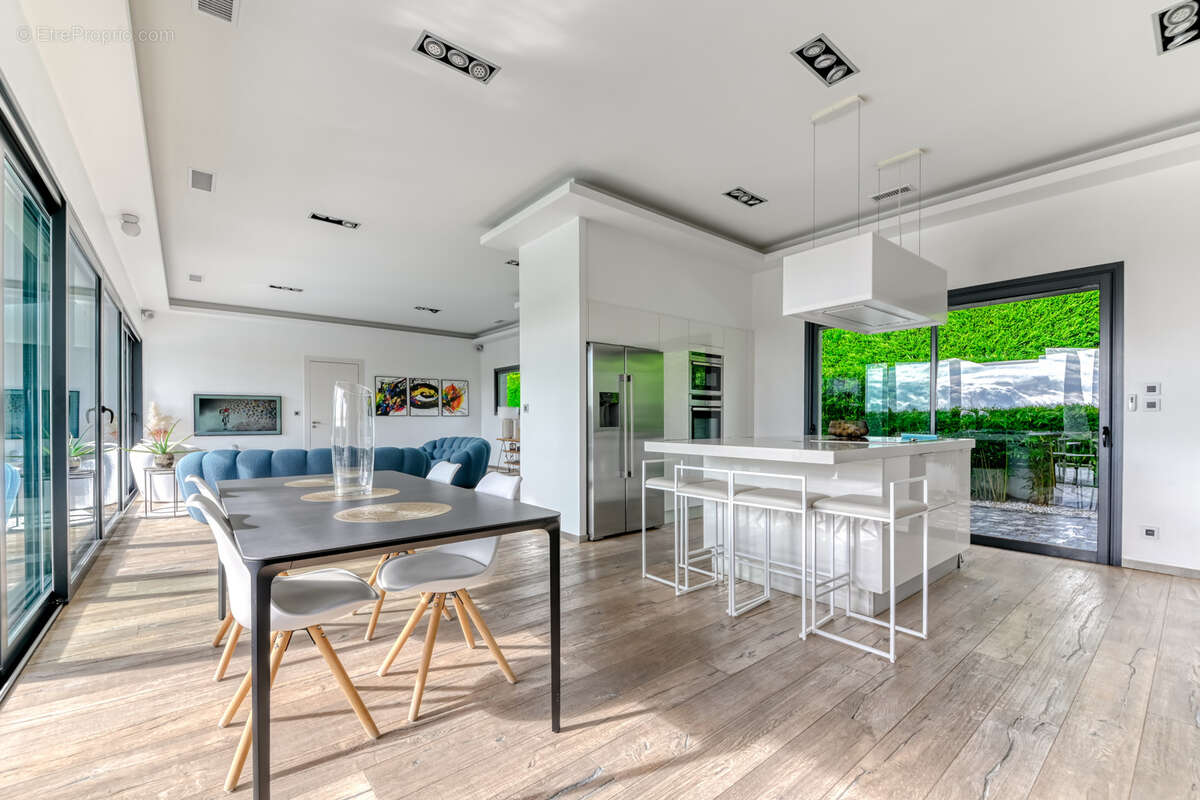 Maison à SAINT-CYR-AU-MONT-D'OR