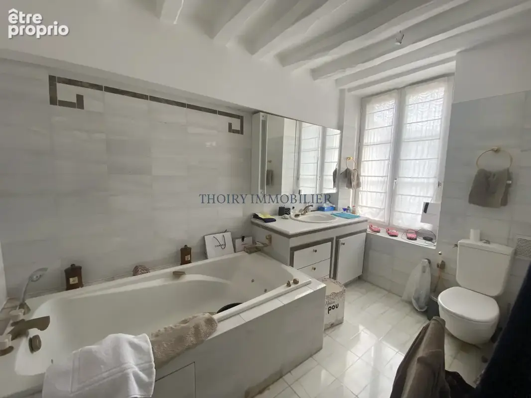 Maison ancienne de charme de 5 pièces sur 478 m2 de terrain. - photo 7