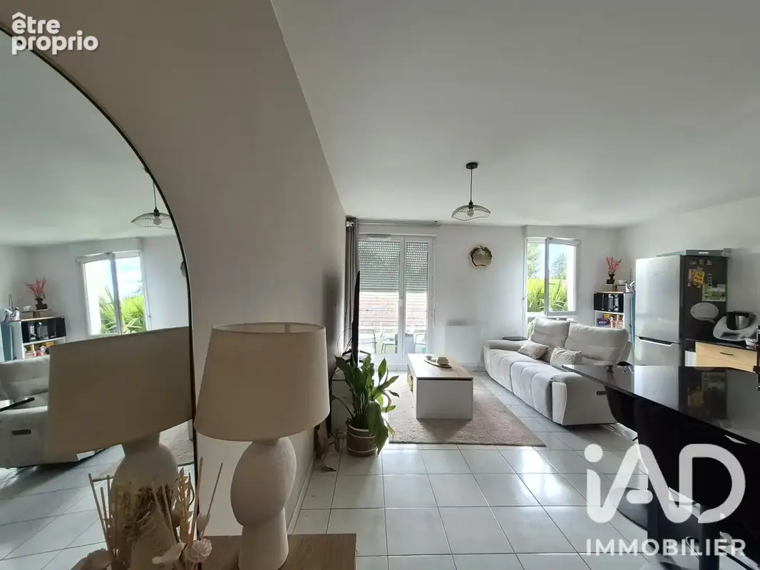 Photo 1 - Appartement à FONTENAY-LES-BRIIS