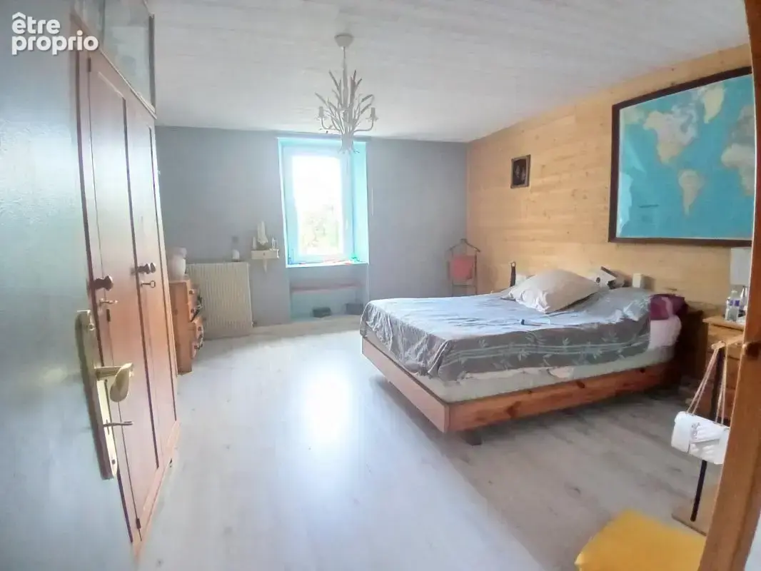 Maison en pierre, volumes généreux et charme à MORNAC - photo 9