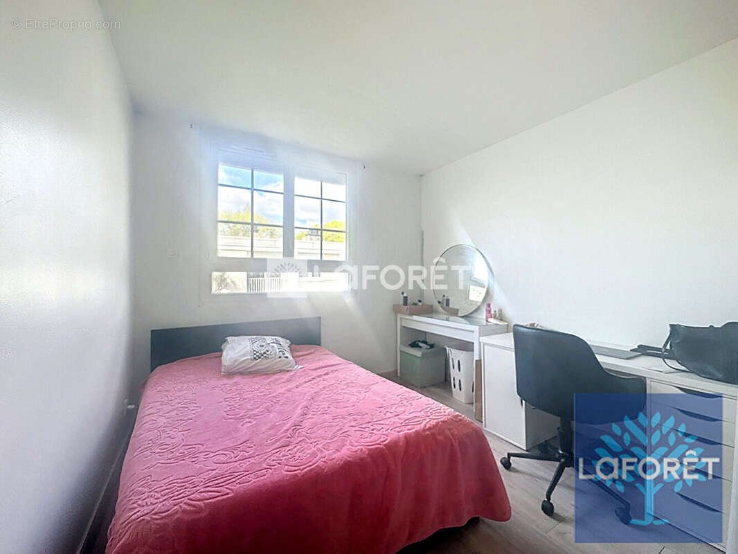 Maison à VIGNEUX-SUR-SEINE