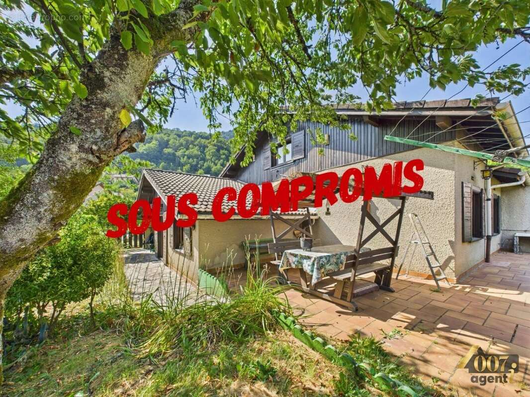 Maison à LA ROCHETTE