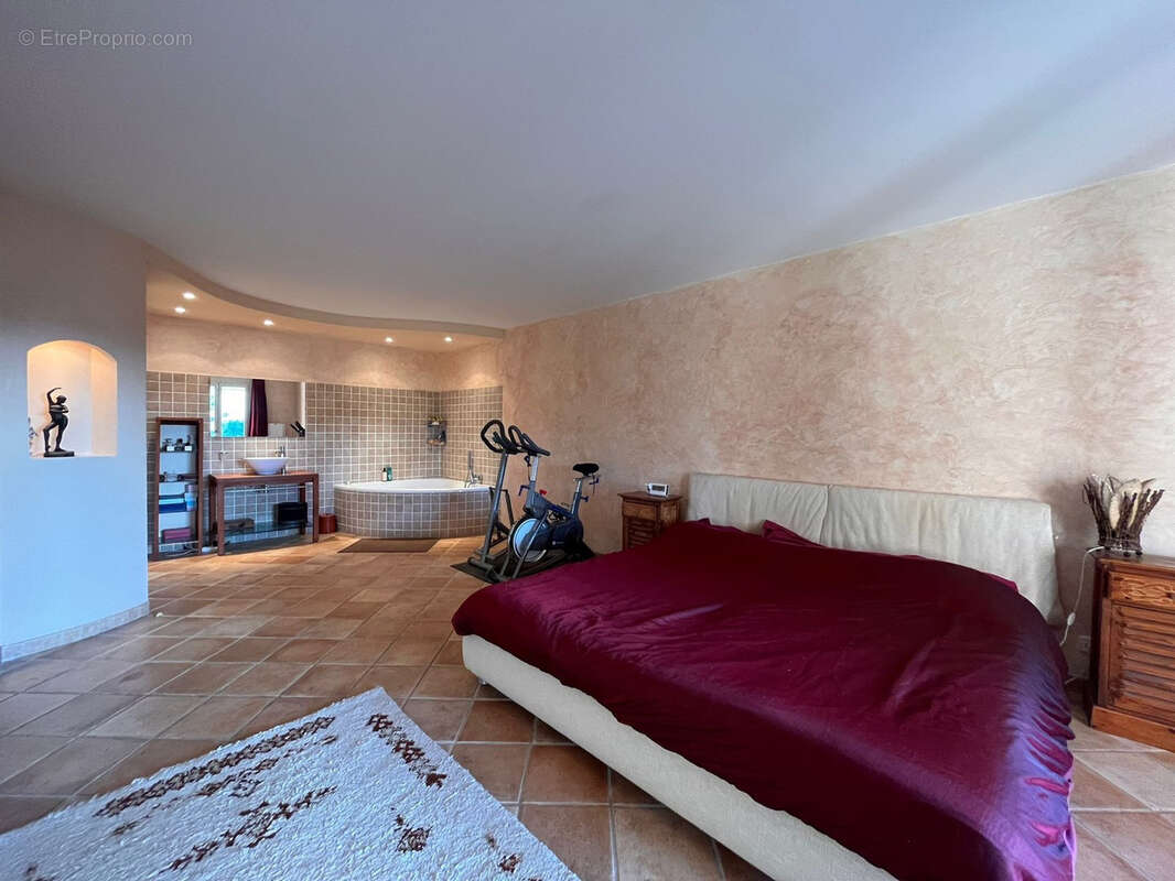 Maison à LA TURBIE
