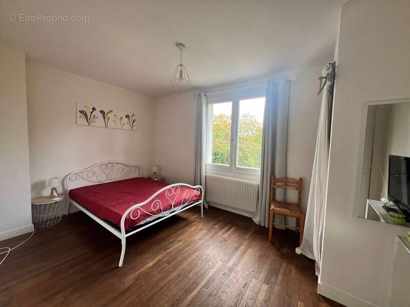 Maison 4 Chambres Grand Jardin SAINT JEAN D'ANGELY - photo 7