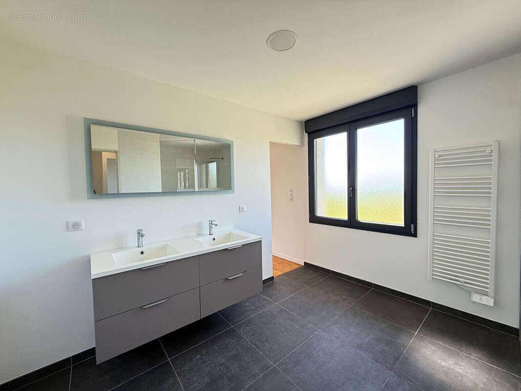 Maison à SAINTE-LIVRADE-SUR-LOT