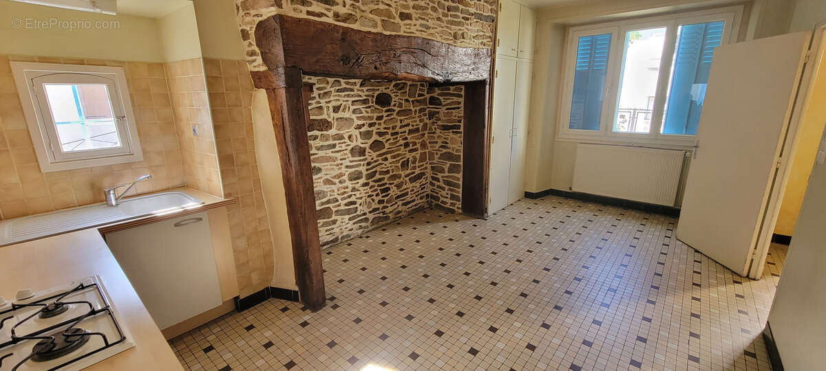 Maison de bourg avec terrasse au cœur de Beynat - photo 4