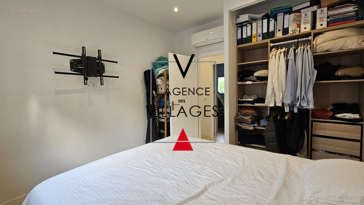 RARE , Bas de villa de plein pied Neuf  avec jardin privatif de 450M 2 - photo 16