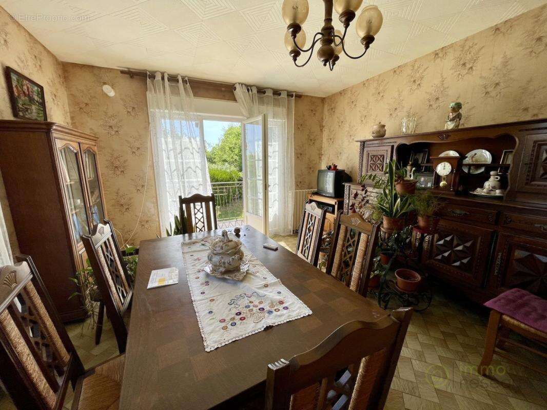 Maison à MEASNES