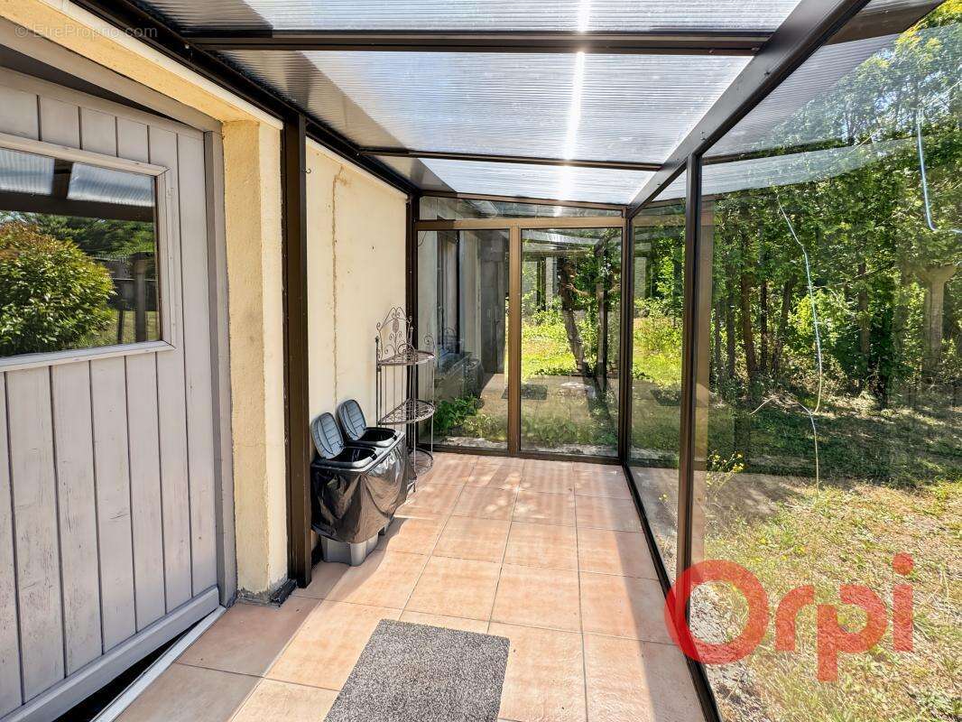 Maison à AINAY-LE-VIEIL