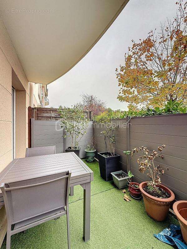 Appartement à JOUY-LE-MOUTIER