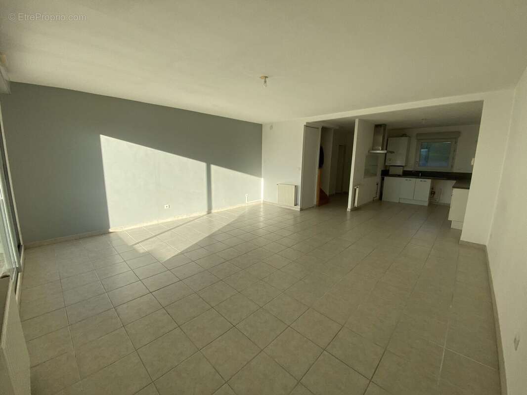 Appartement à JASSANS-RIOTTIER