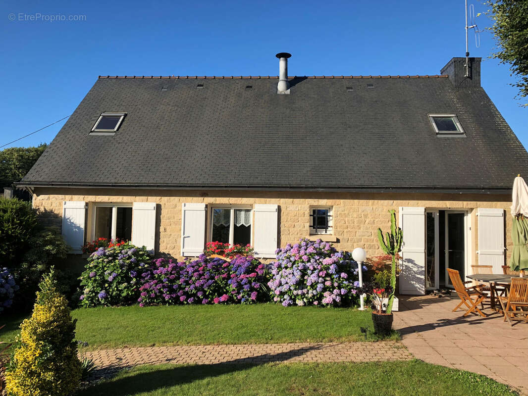Maison à NOYALO