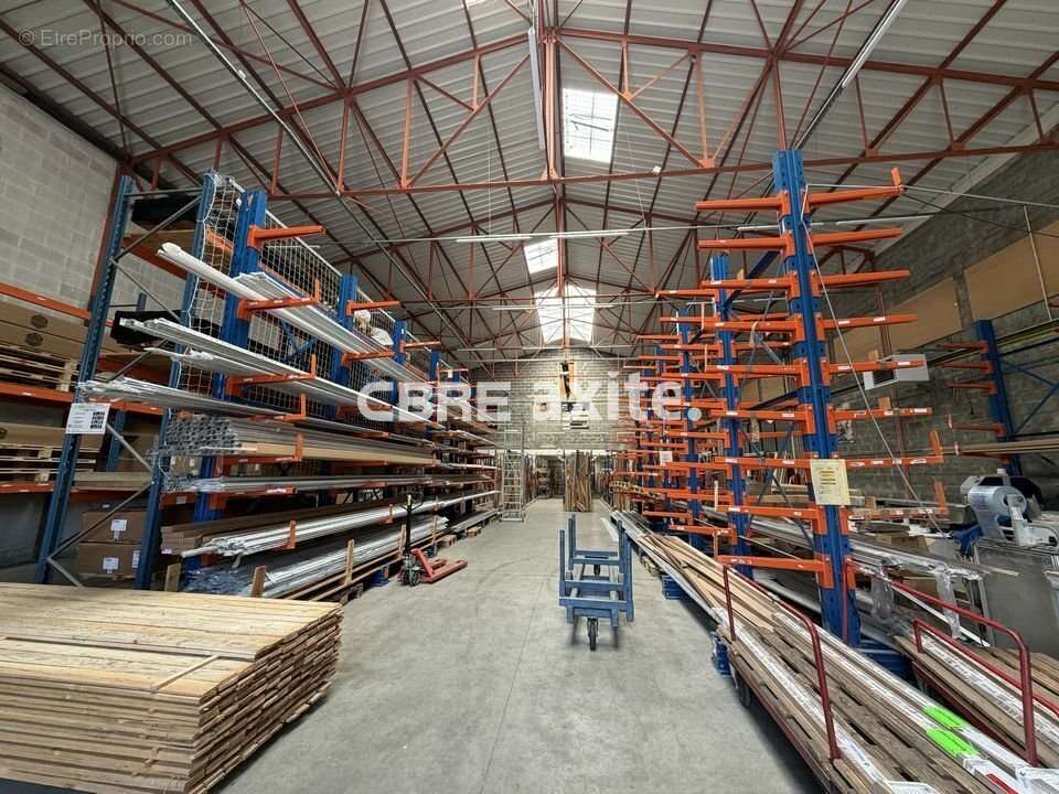 866 m² à Chambery  - photo 2