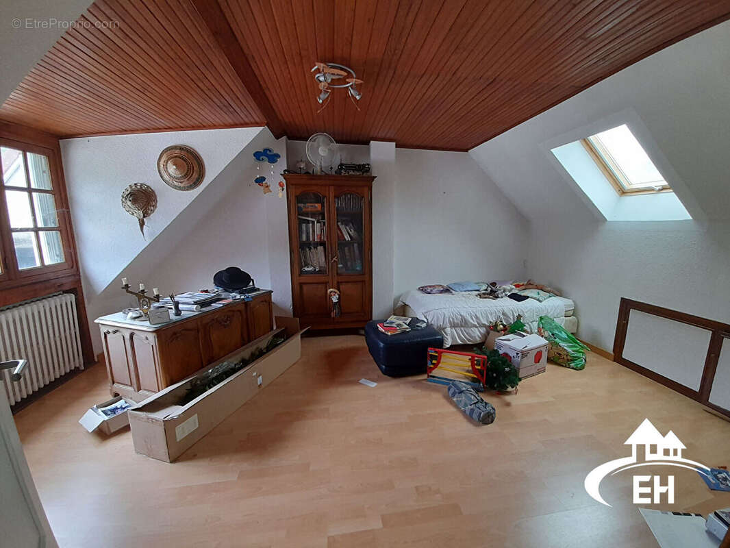 Ensemble immobilier - maison et batiment - photo 8