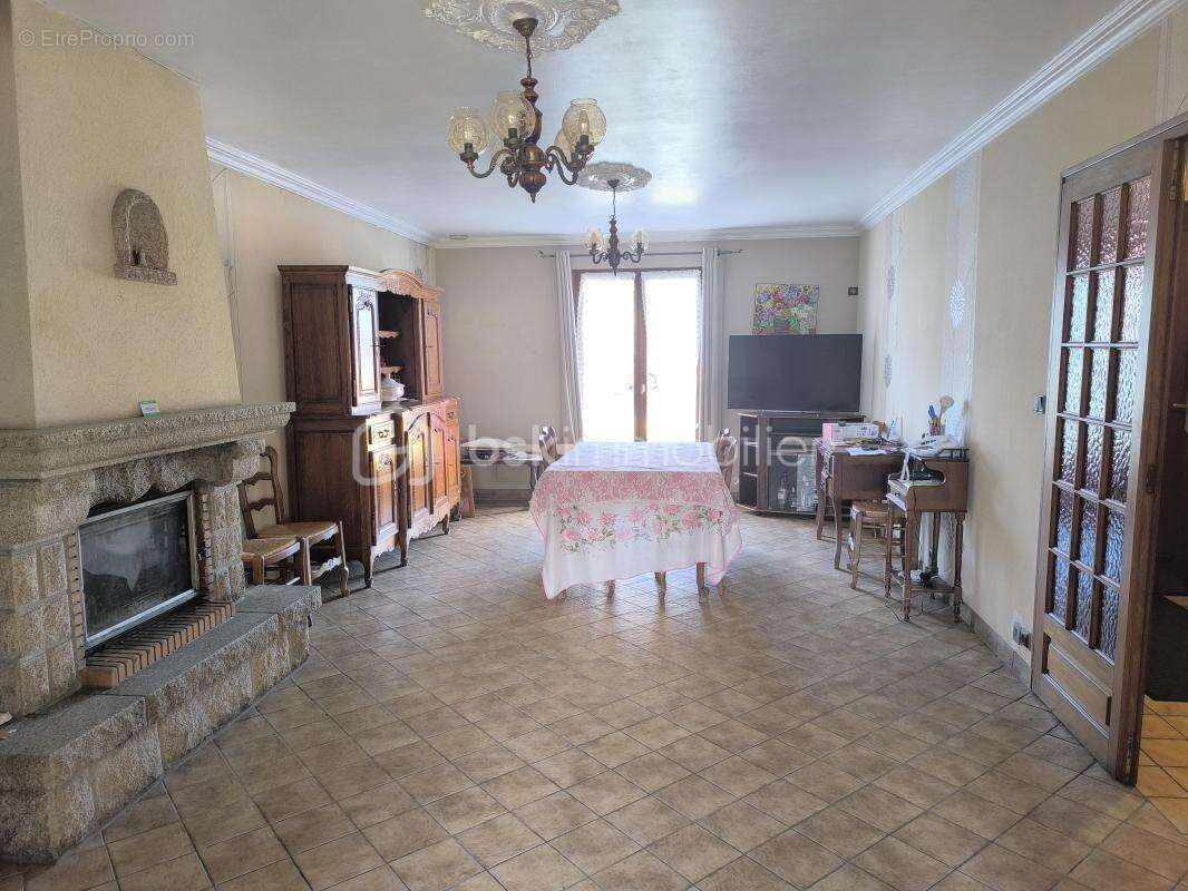 Maison à LE GRAND-LUCE