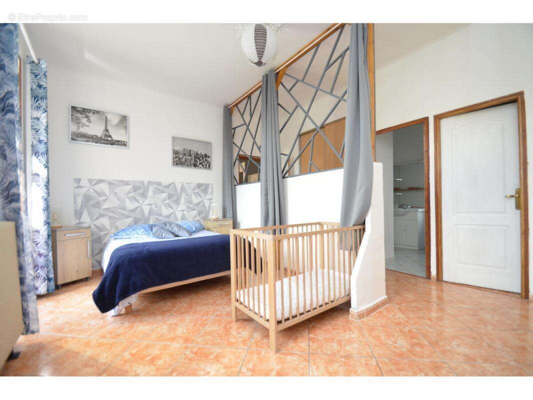 Maison à LA ROQUILLE