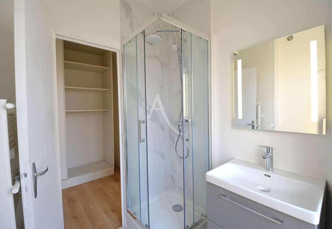 Appartement à LE KREMLIN-BICETRE