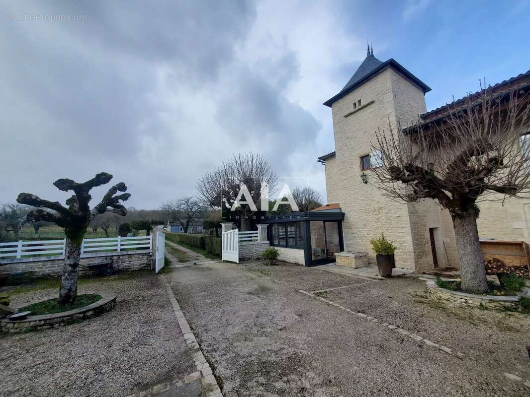 Maison à BARRO