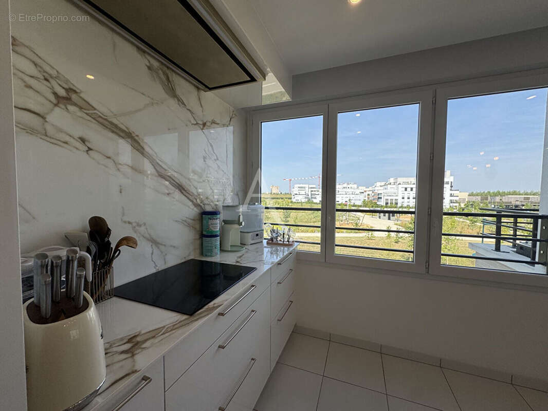Appartement Chessy 5 pièce(s) 94.12 m2 - photo 2