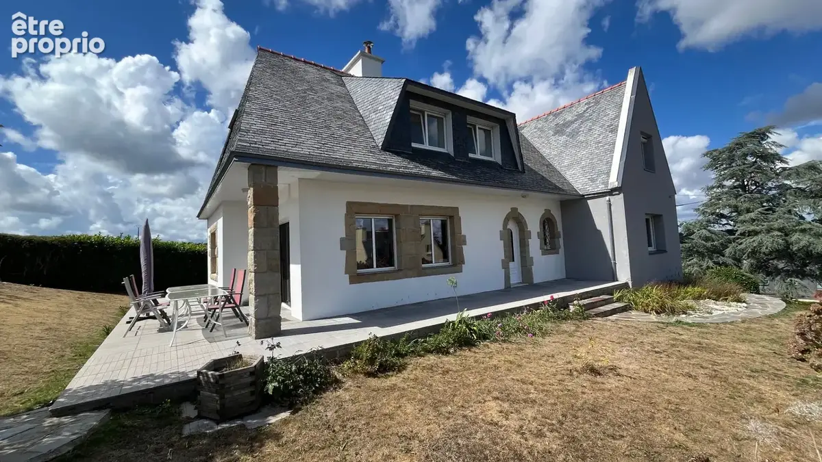 Maison à ELLIANT