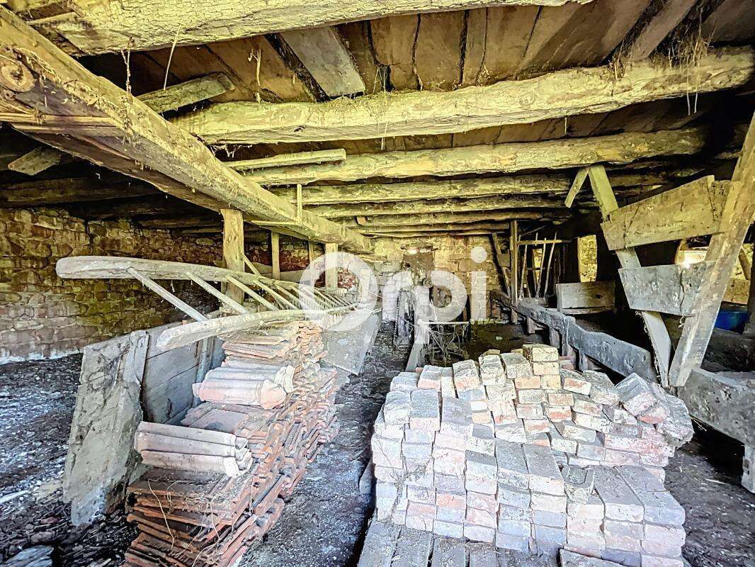 Maison à LES QUATRE-ROUTES-DU-LOT