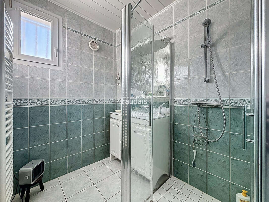Maison 133 m² à Agneaux  - photo 8