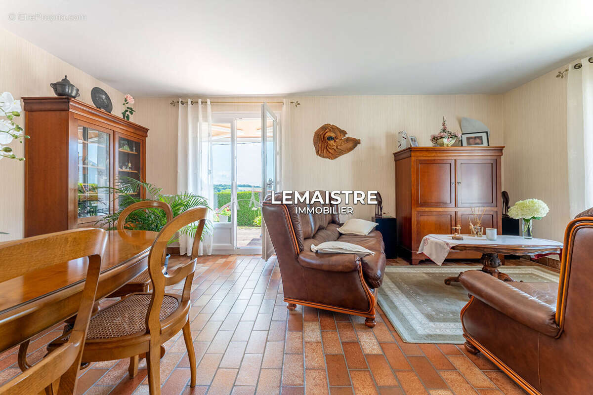 Maison à FONTAINE-LA-MALLET
