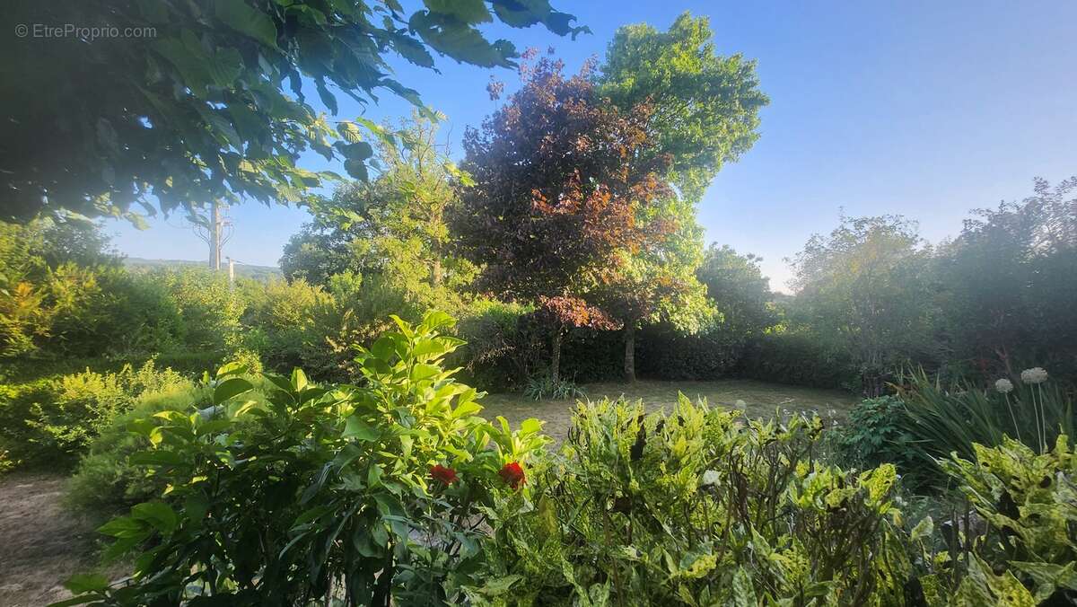 Maison à SAINT-JUST-LE-MARTEL