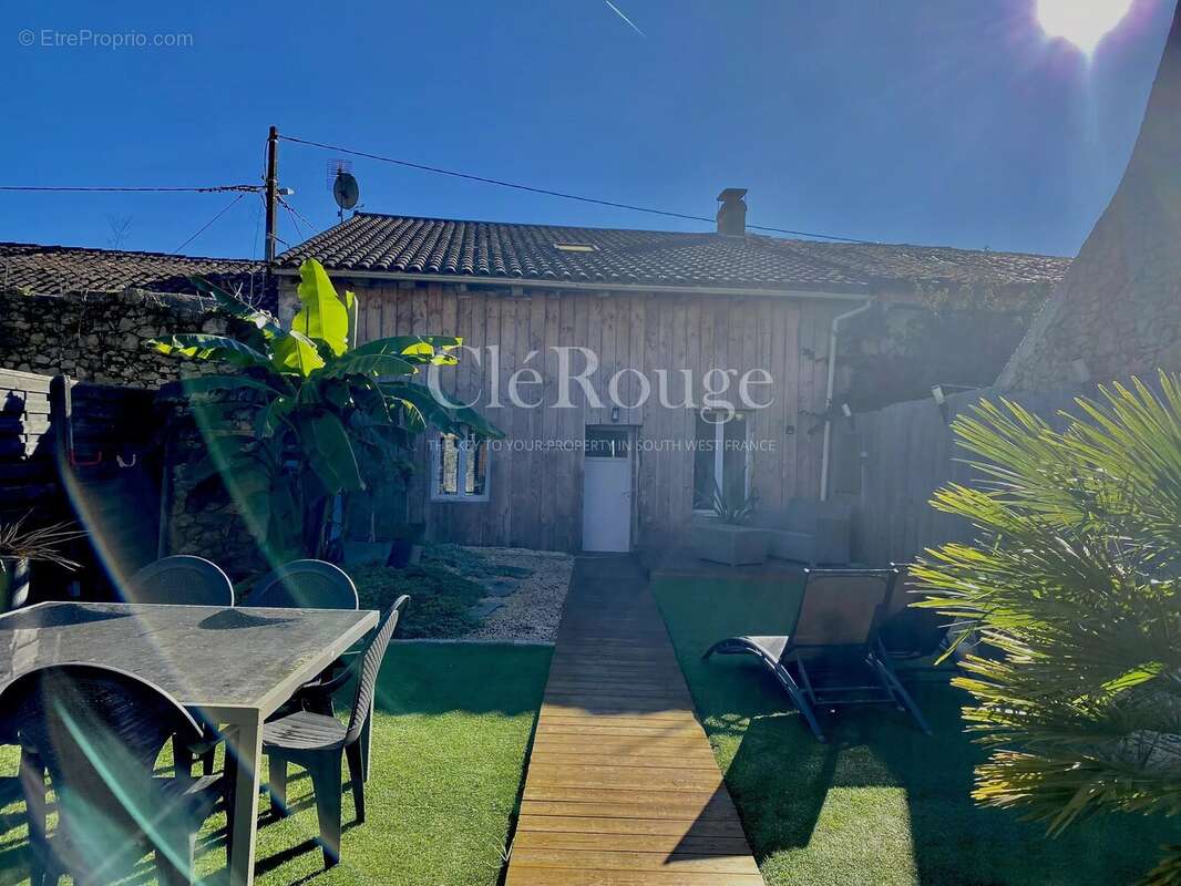 Appartement à SAUVETERRE-DE-GUYENNE