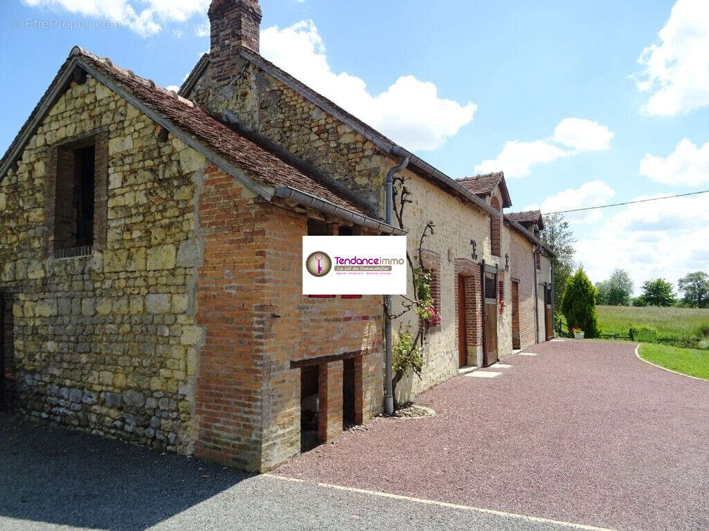 Maison à LE MELE-SUR-SARTHE