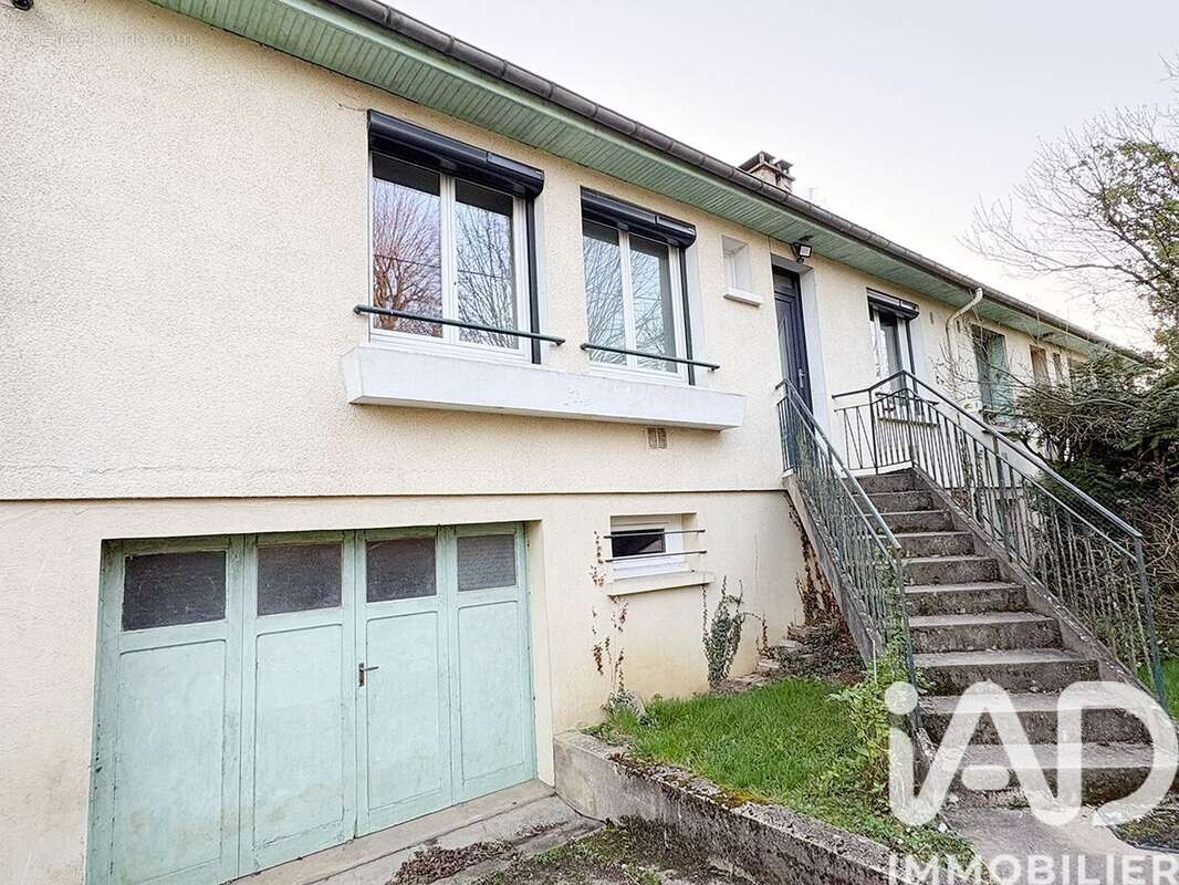 Photo 2 - Maison à SAINT-FARGEAU