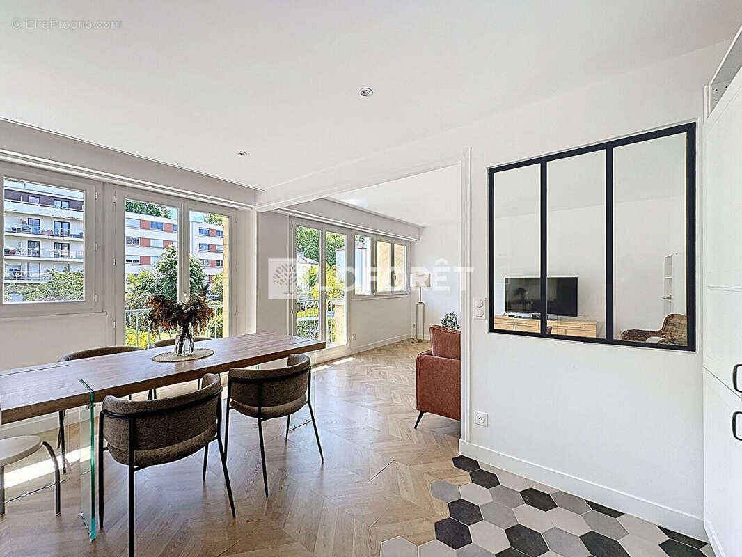 Appartement à LE VESINET