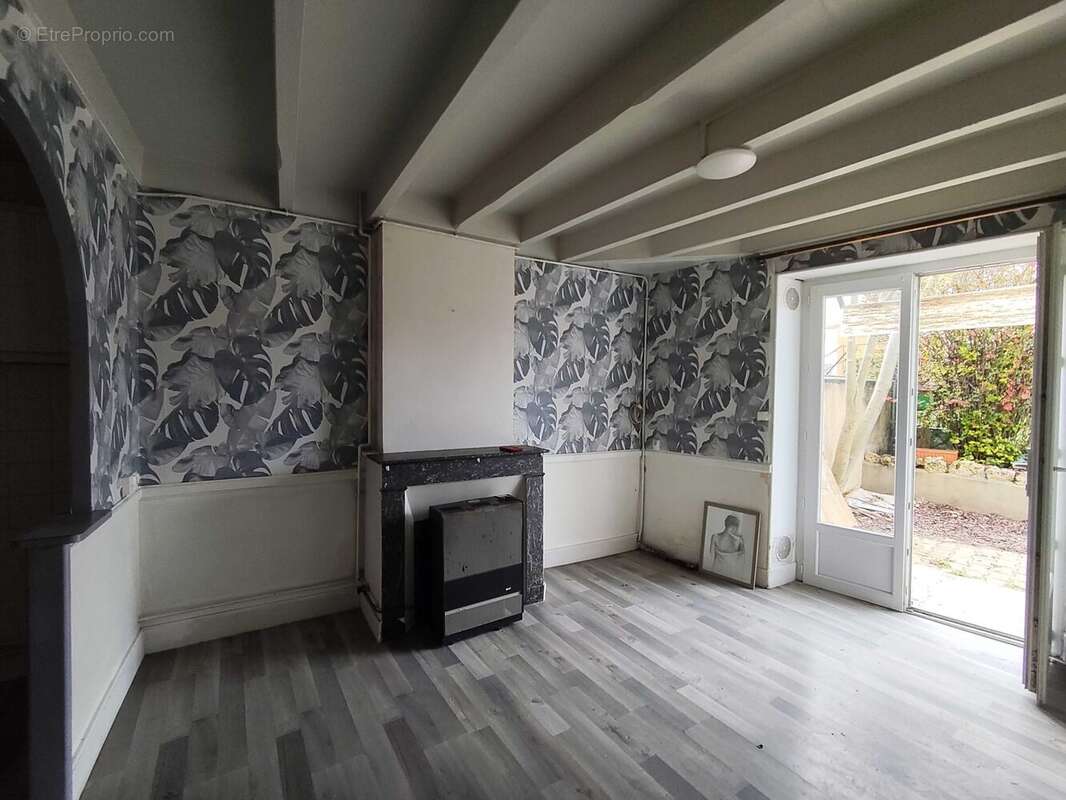 Maison 61 m² à Chasseneuil-Sur-Bonnieure  - photo 3