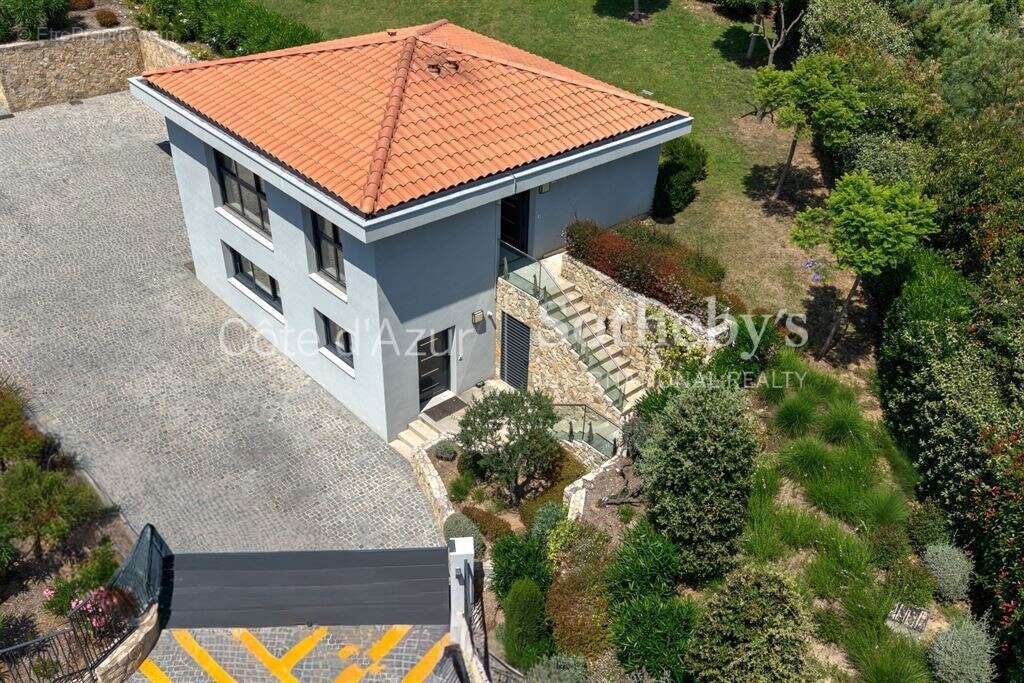 Appartement à VALLAURIS
