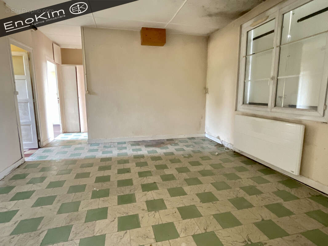Maison à rénover - saint mathurin. - photo 3
