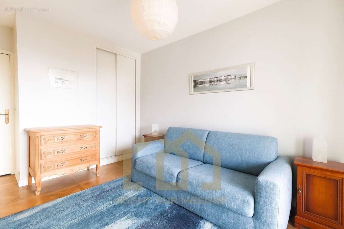 Appartement à CHARENTON-LE-PONT