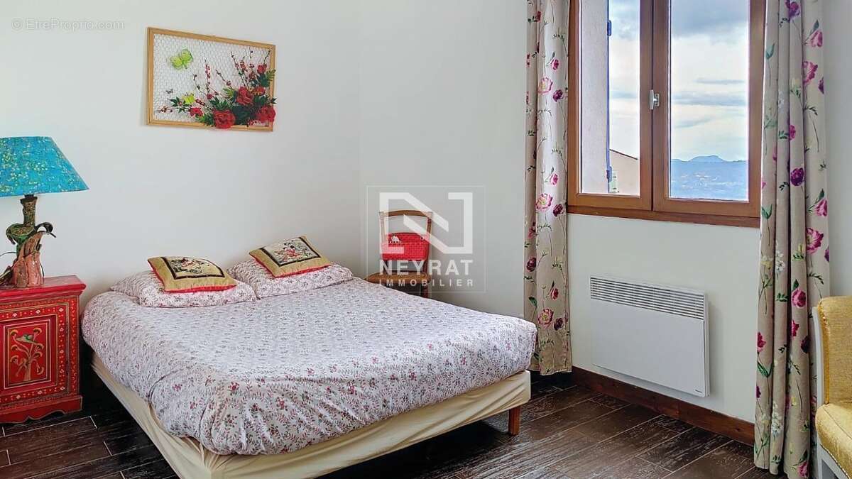 Maison à MONTAUROUX