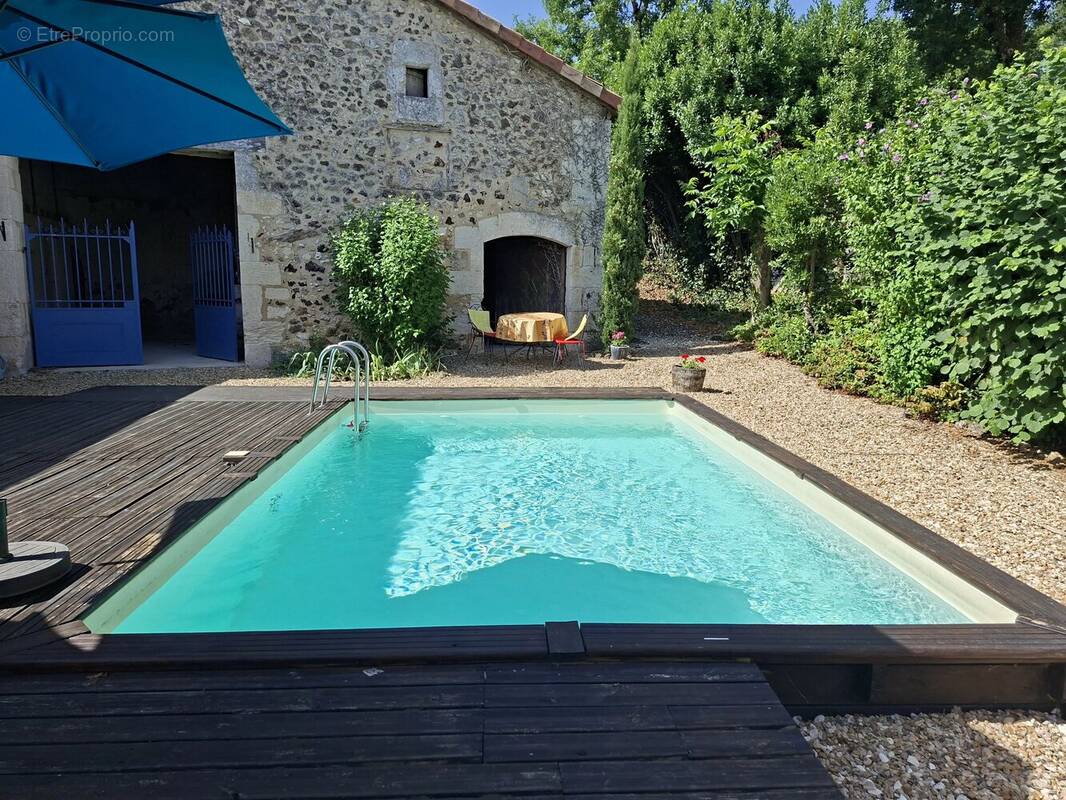 Maison de village historique avec une magnifique piscine - photo 5
