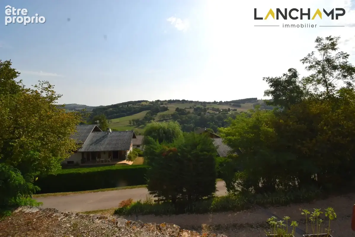Spacieuse maison dans un cadre verdoyant - photo 9