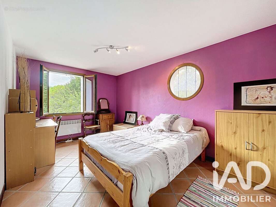 Maison 198 m² à Fayence  - photo 8