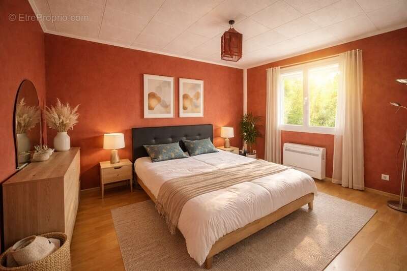 Maison à SAINT-JEAN-D'ILLAC