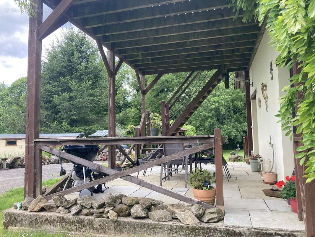 Maison à LADIGNAC-LE-LONG