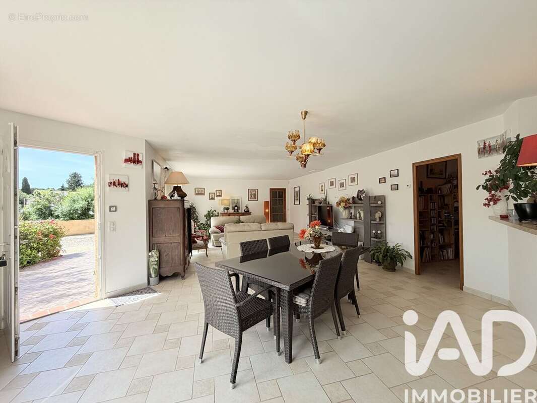 Photo 3 - Maison à ROQUEFORT-DES-CORBIERES