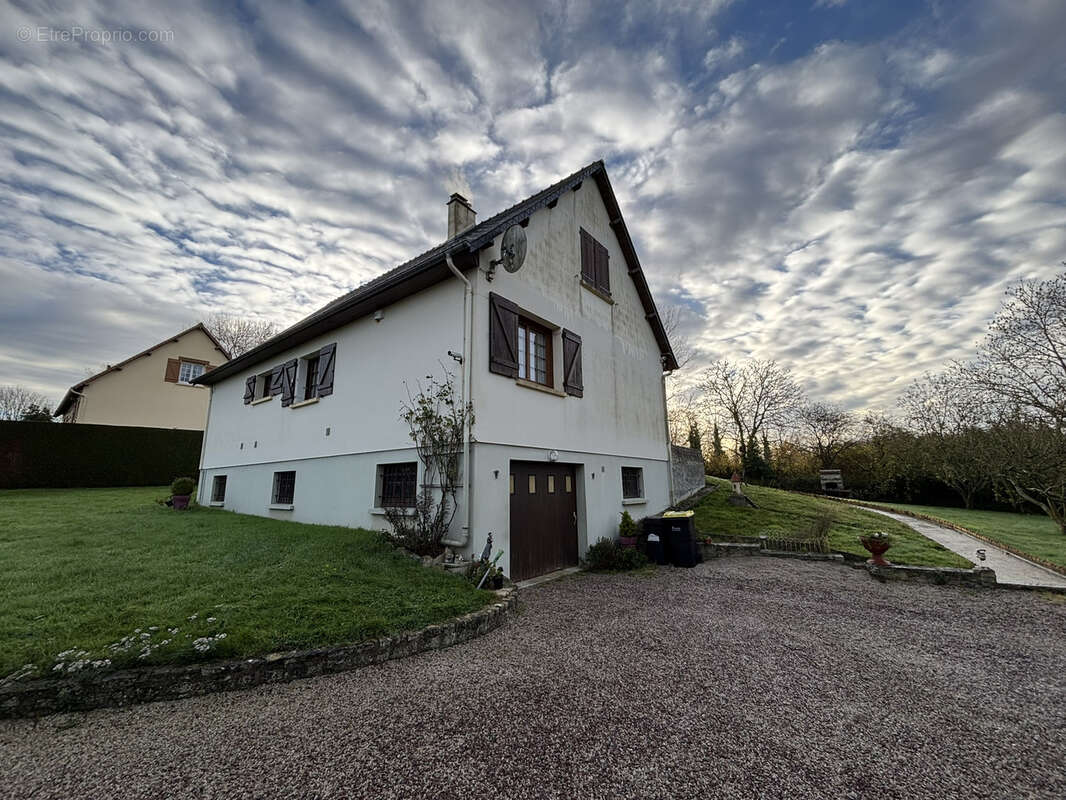 Maison à MONCEAUX-EN-BESSIN