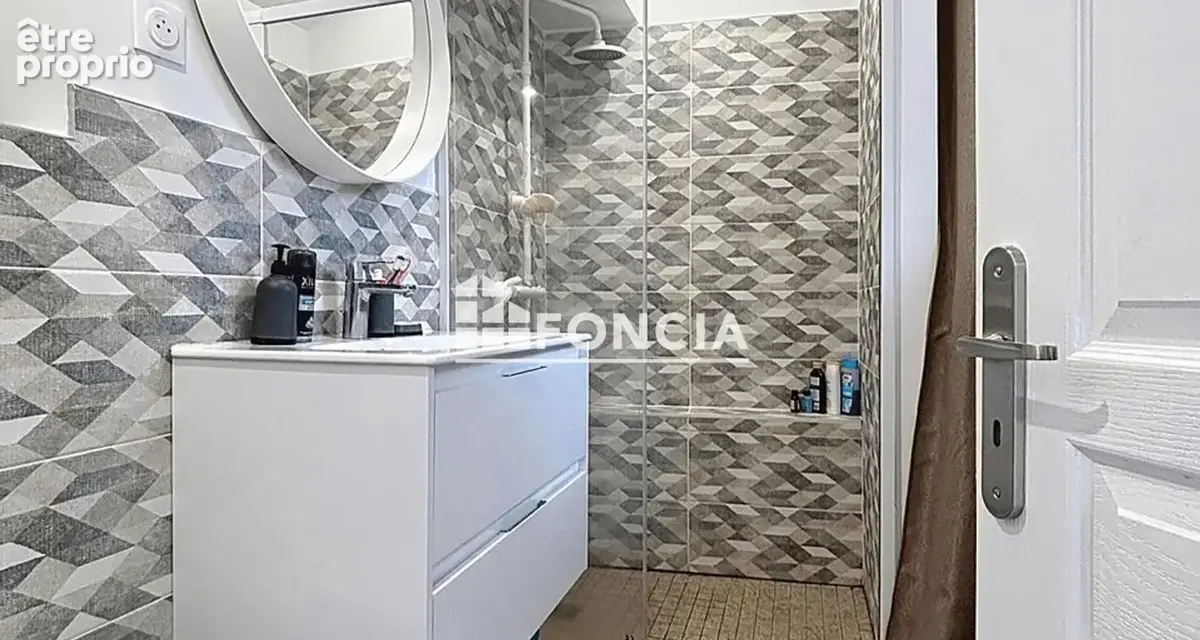 Maison 2 chambres état impeccable édifiée sur un terrain de 200 m² entièrement clos, sans vis-à-vis et parfaitement entretenu - photo 4