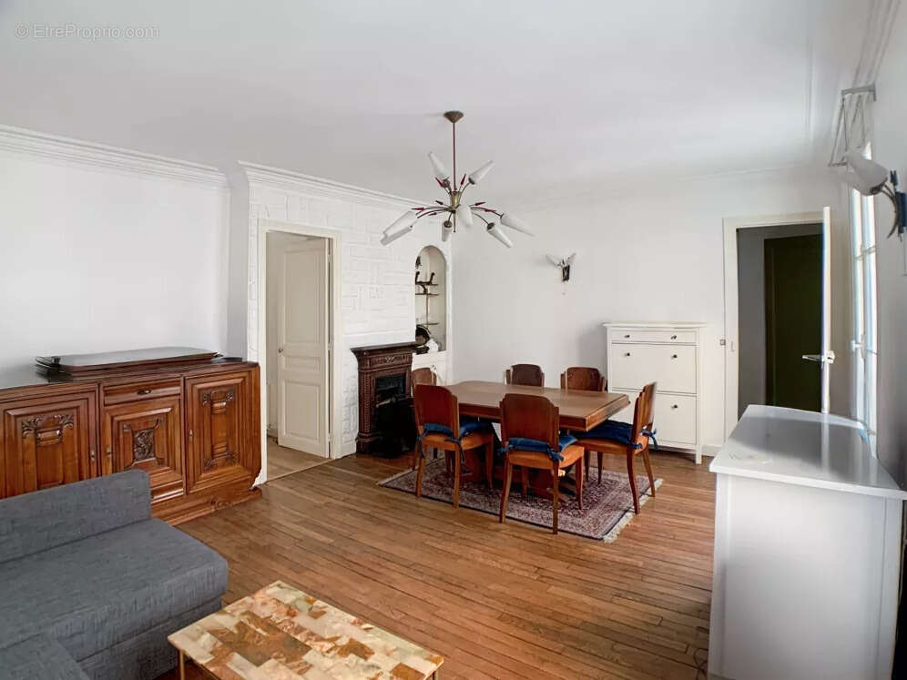 Appartement à PARIS-18E