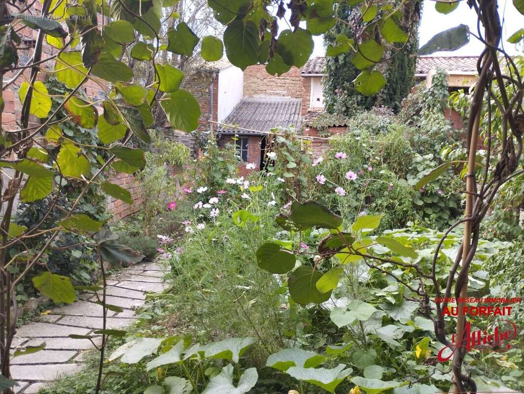 Maison à BRUGUIERES