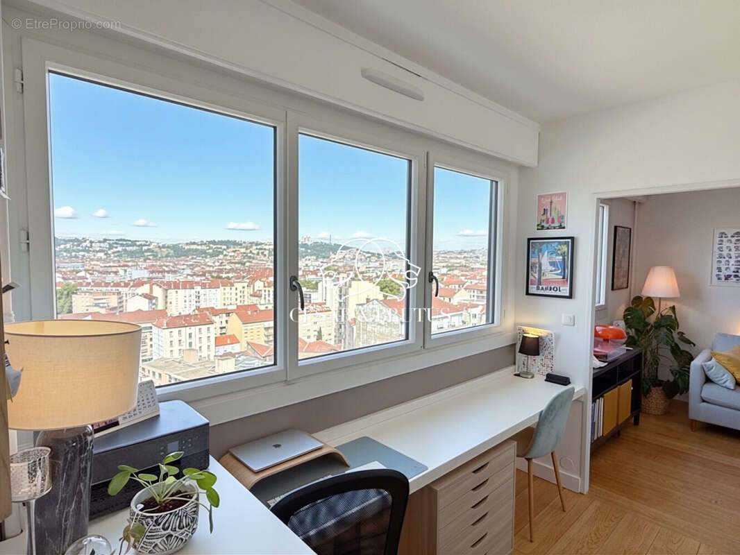 Appartement à LYON-7E