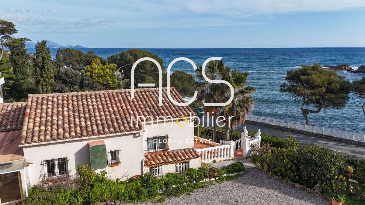 Maison à LES ISSAMBRES
