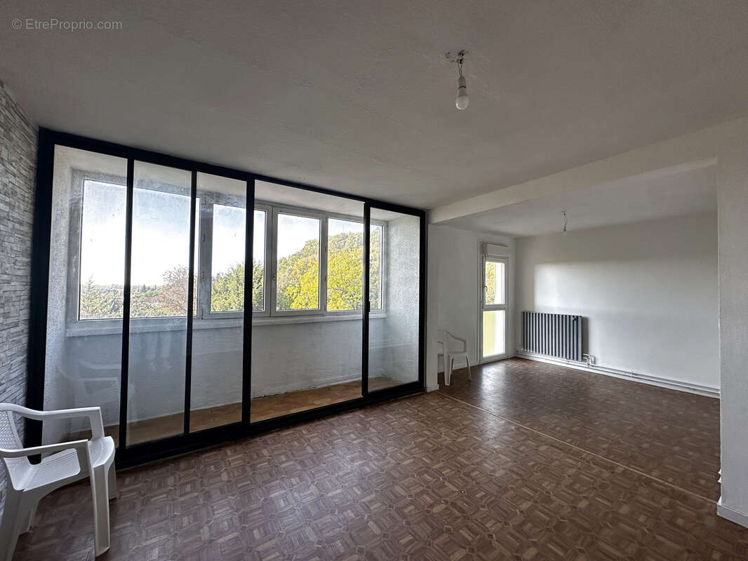 Appartement à COLAYRAC-SAINT-CIRQ